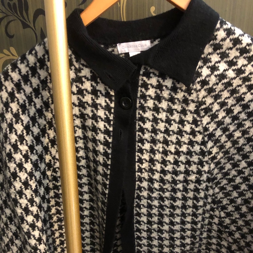 B&W Charter Club Houndstooth One Size Cape